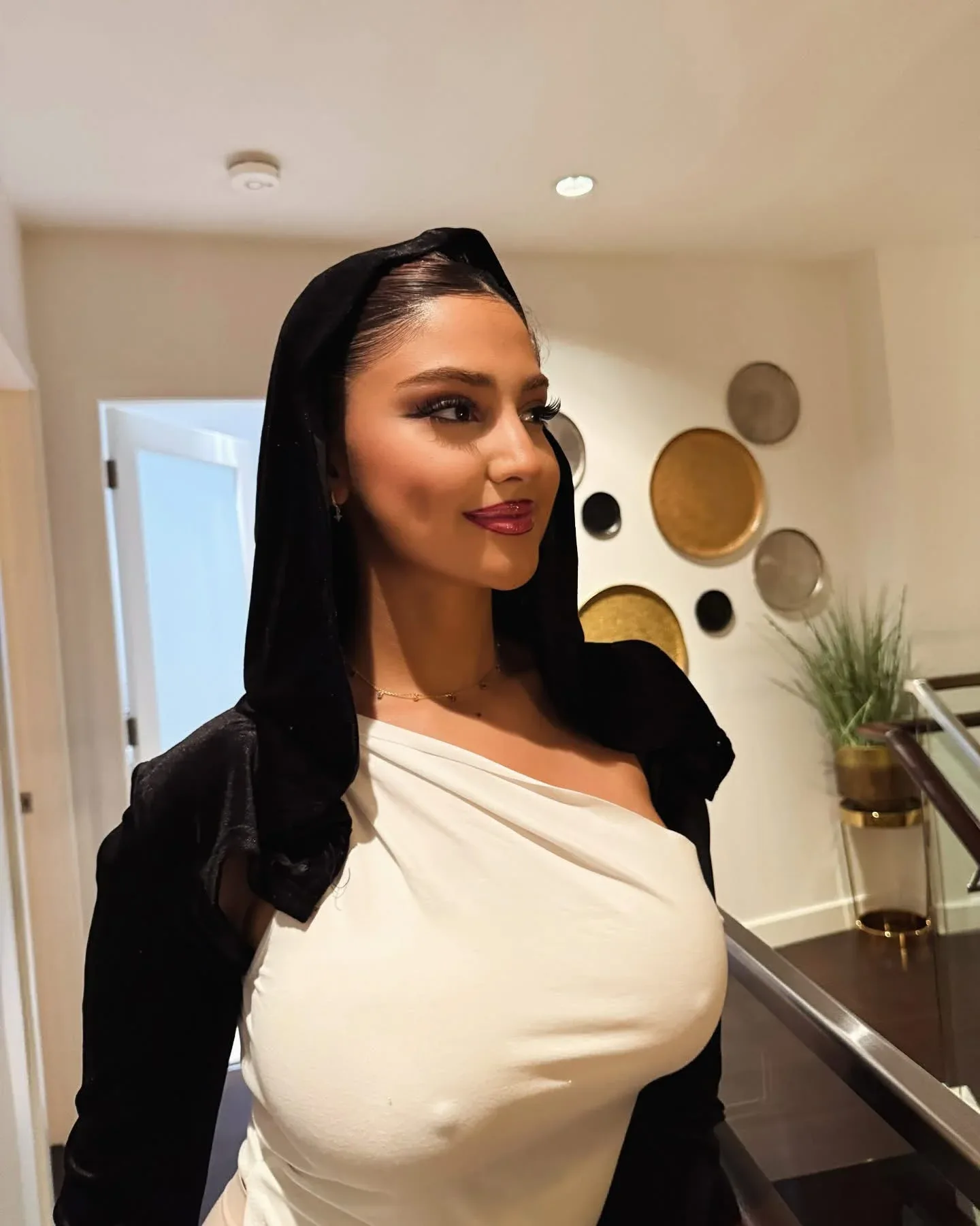 Diva Flawless photo 13 — Canadian, Brown
