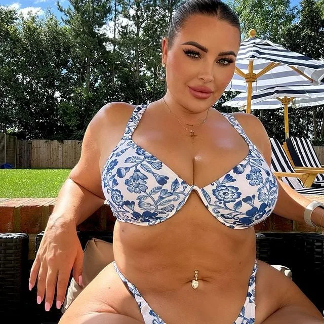 DJ Hannah B photo 13 — British, Blonde