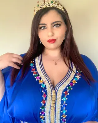 Dounia photo 8 — Brown, Chubby
