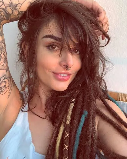 Dread Hot photo 4 — Brown, Mixed-race (primarily Latin)
