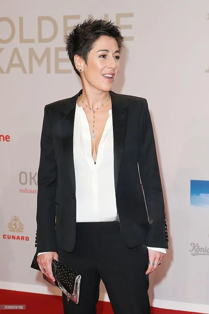 Dunja Hayali photo 3 — Journalist, German