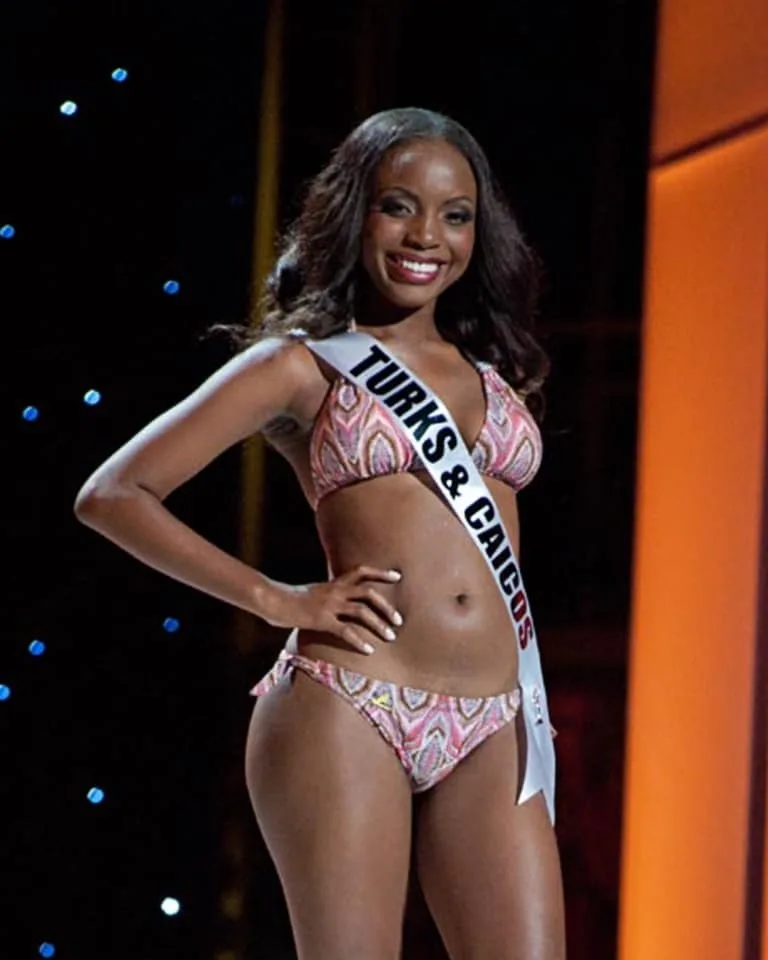 Easher Parker photo 2 — Brown, Slim