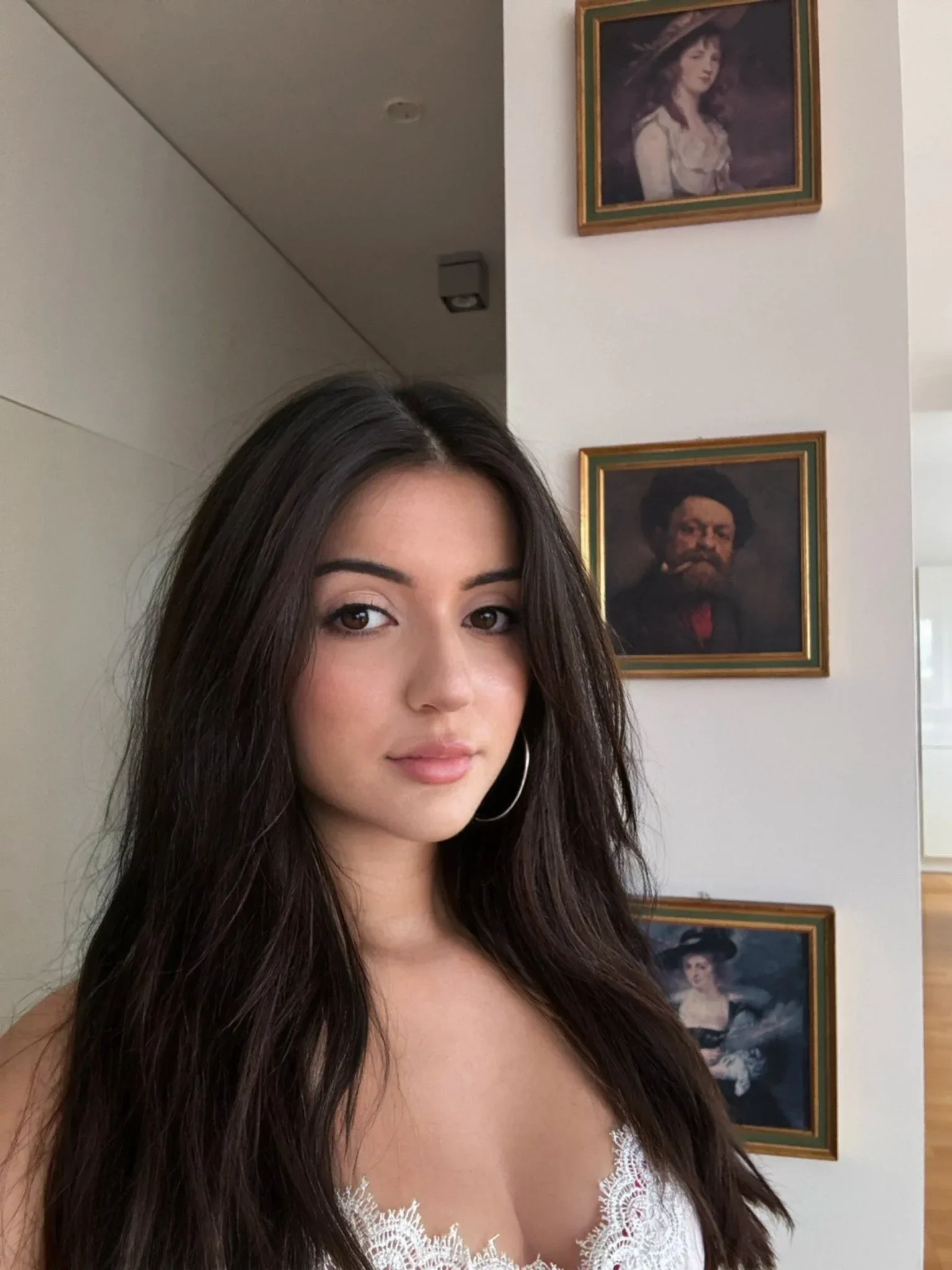 Edafoxx ASMR photo 4 — Hazel, Caucasian