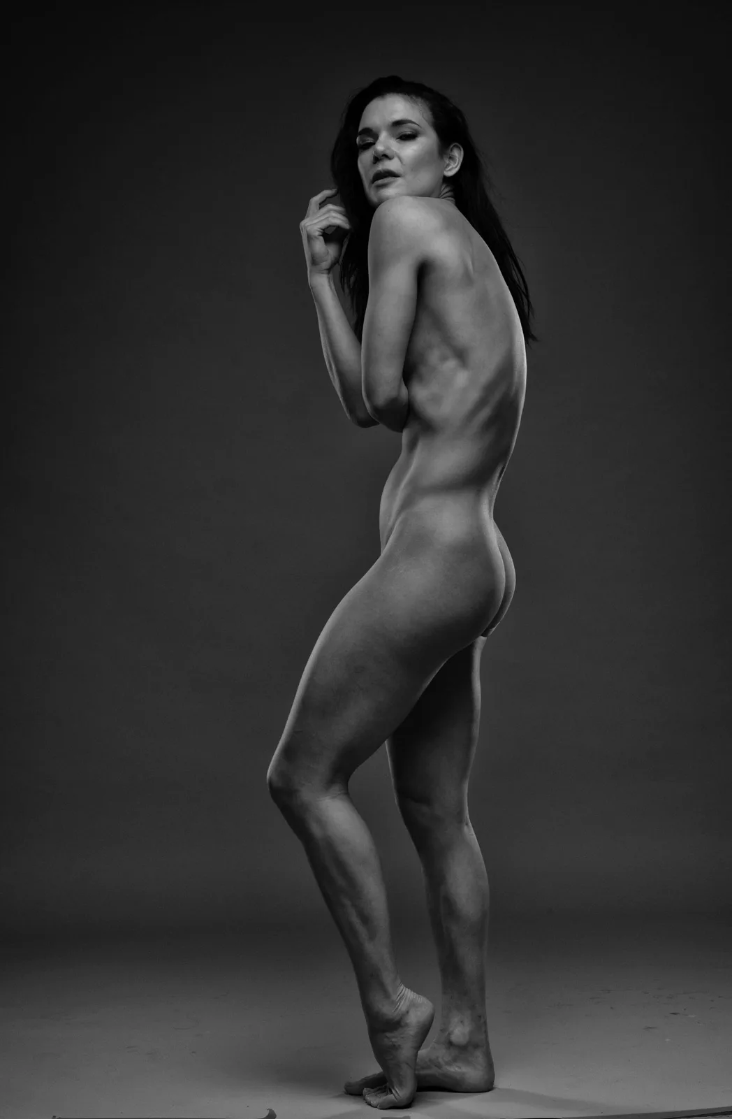 Eden De Plume photo 2 — Brown, Athletic