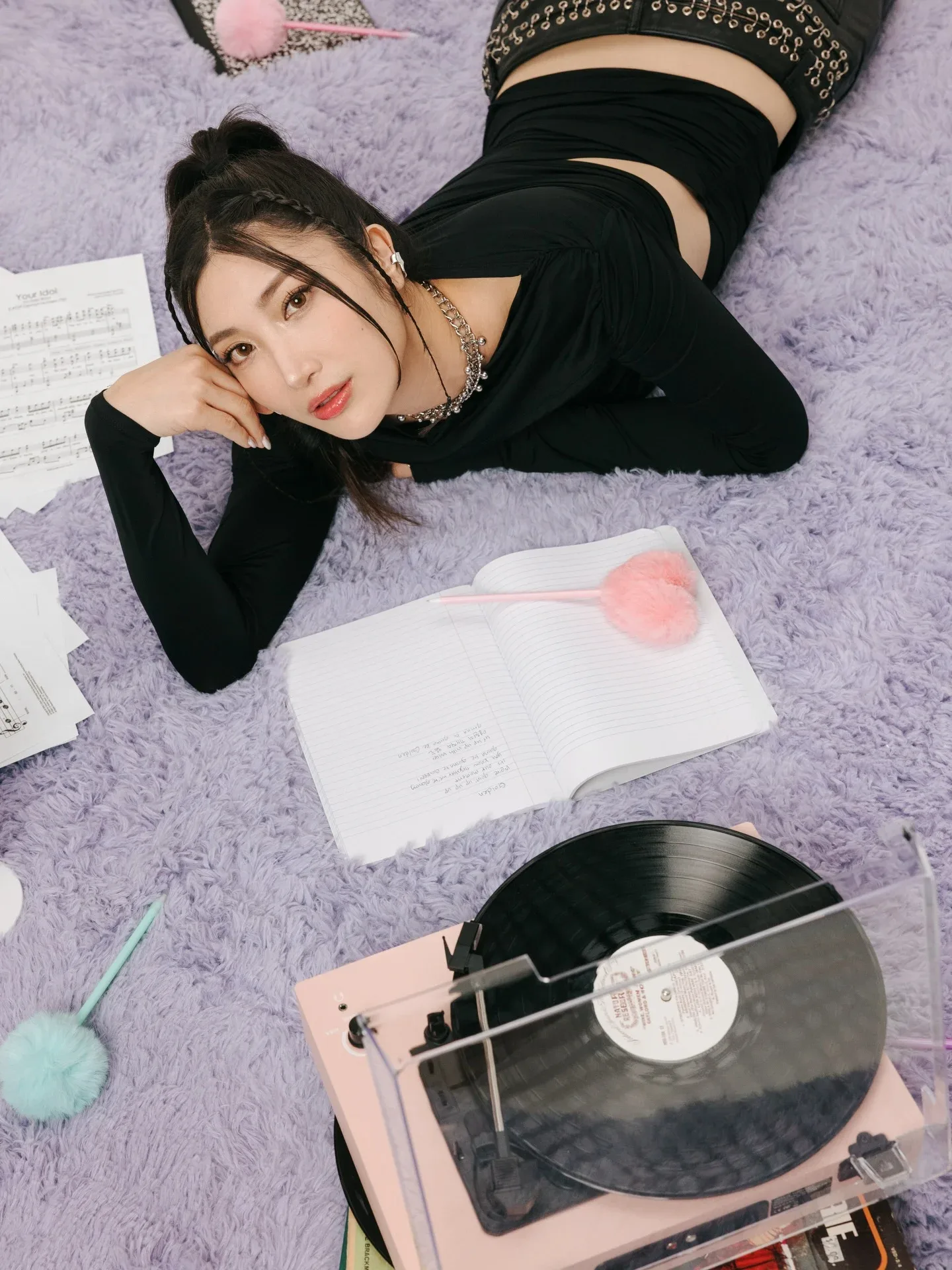 EJAE photo 7 — American),  (South Korean, Black