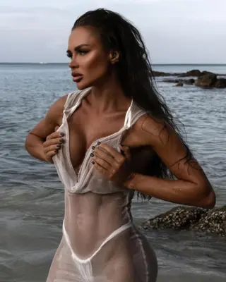 Elina Izotova photo 14 — Auburn, Athletic