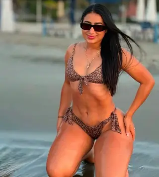 Elizabeth Lopez photo 11 — Latin, Camgirl, Influencer, Model, TikTok Star
