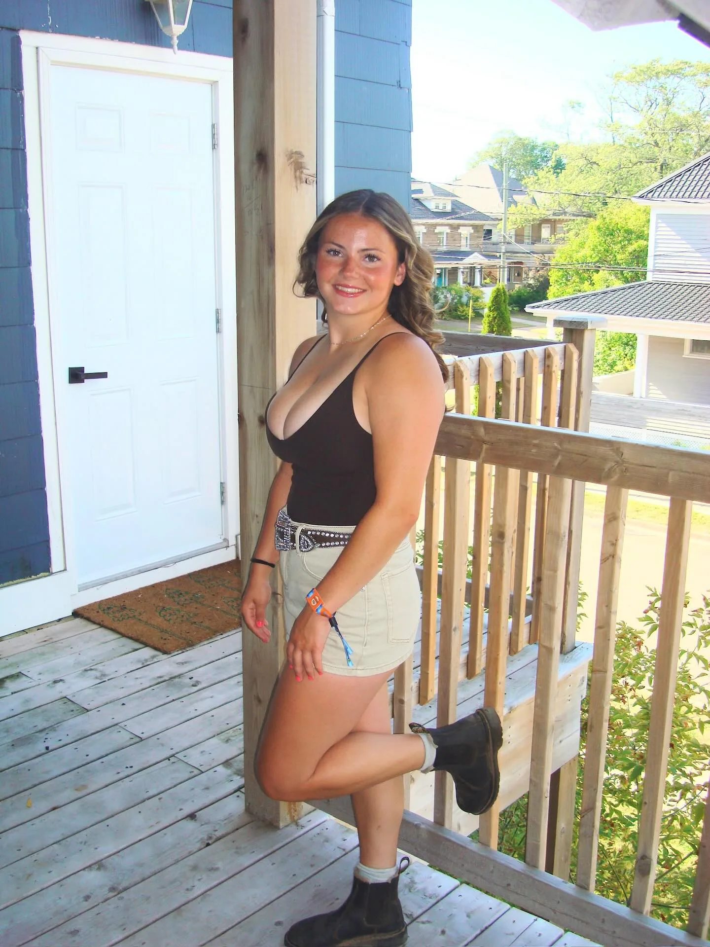 Ella MacPherson photo 3 — Athletic, Brown