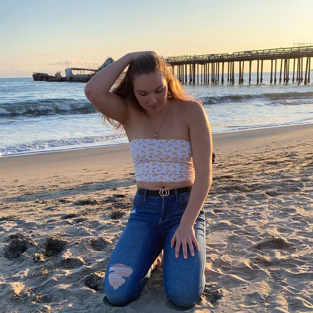 Ella Mazurek photo 8 — Caucasian, Sportswoman: Swimmer
