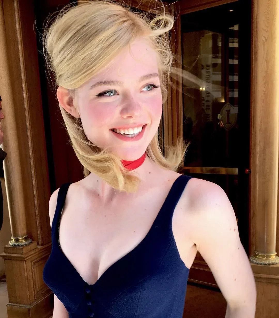 Elle Fanning photo 11 — Caucasian, Actress, Glamour Model, Influencer, Musician, Voice Actress