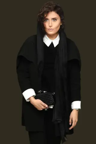 Elnaz Shakerdoost photo 2 — Black, Slim