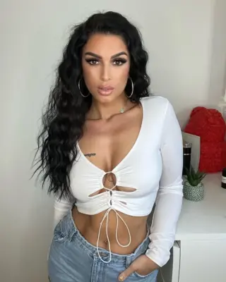 Elo Guerrar photo 5 — Mixed-race, Blogger, Model