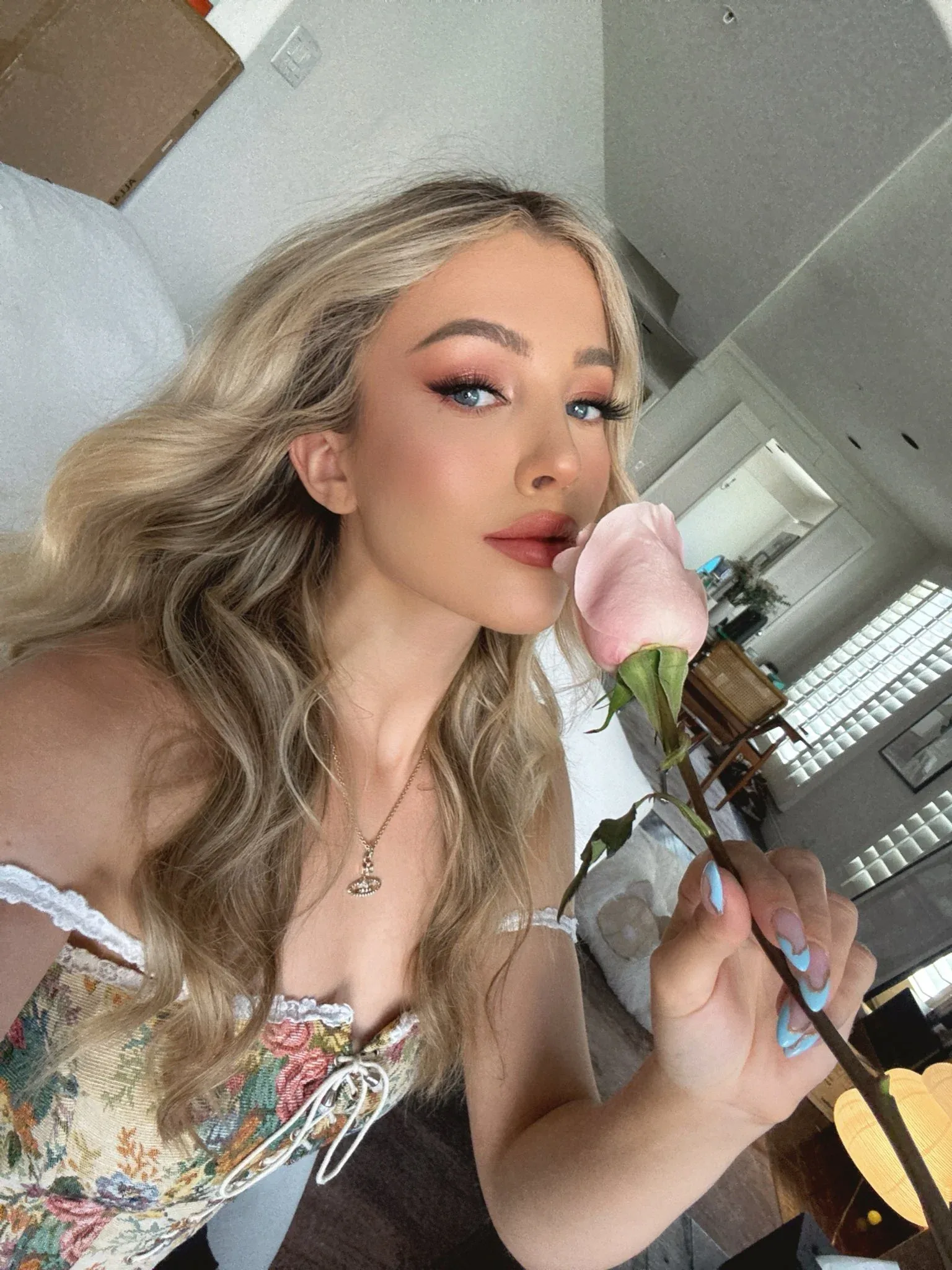 Emerome photo 11 — Caucasian, Camgirl (former), Cosplayer, Gamer, YouTuber