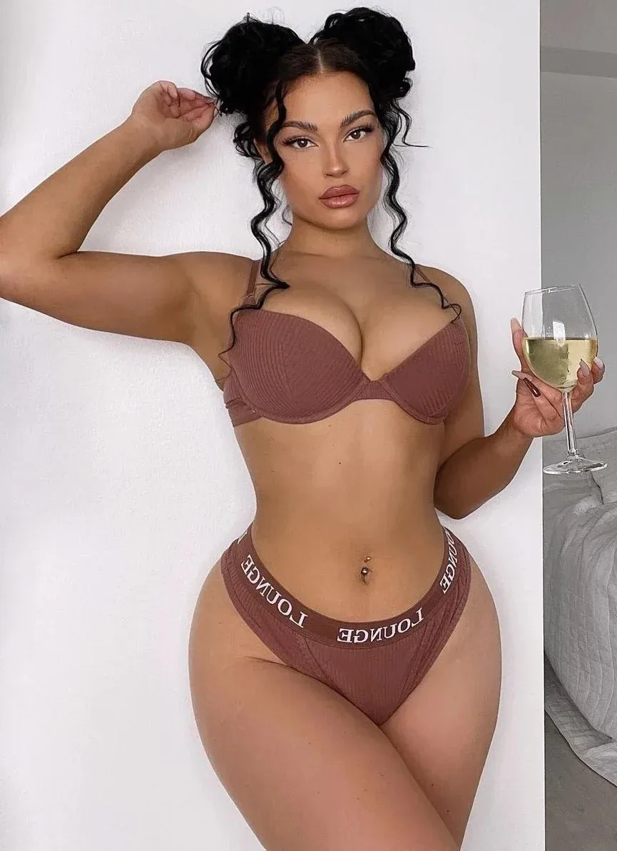 Emilia Emjeni — Model, TikTok Star, Finnish