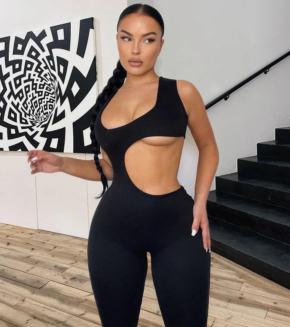 Emilia Emjeni photo 5 — Mixed-race (primarily Black), Model, TikTok Star
