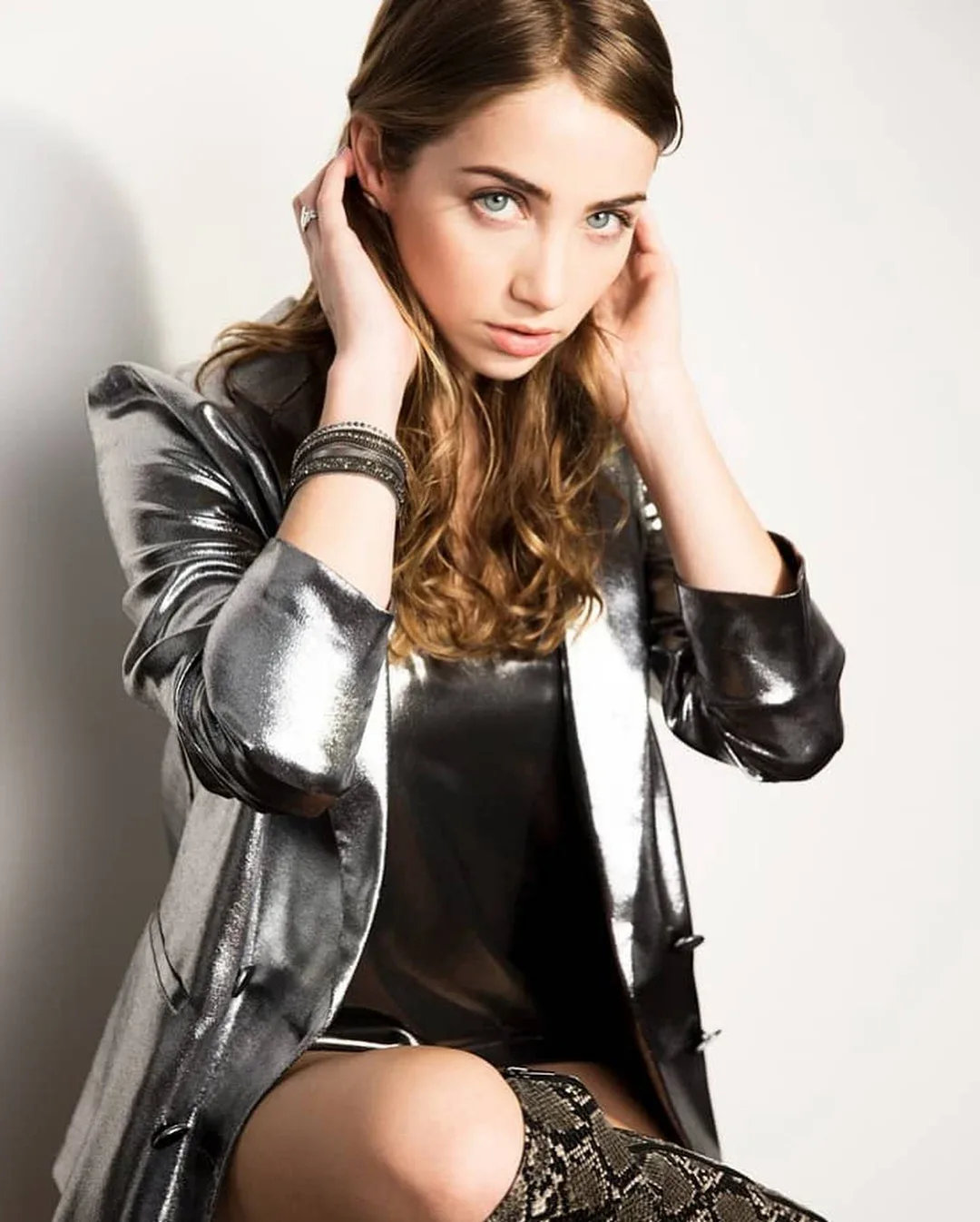 Emily Rudd photo 16 — Blue, Caucasian