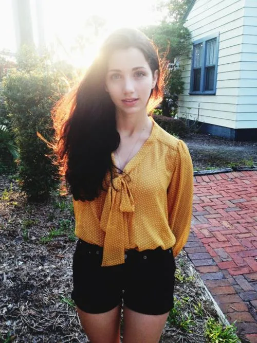 Emily Rudd photo 18 — Actress, Influencer, Model, Producer, American