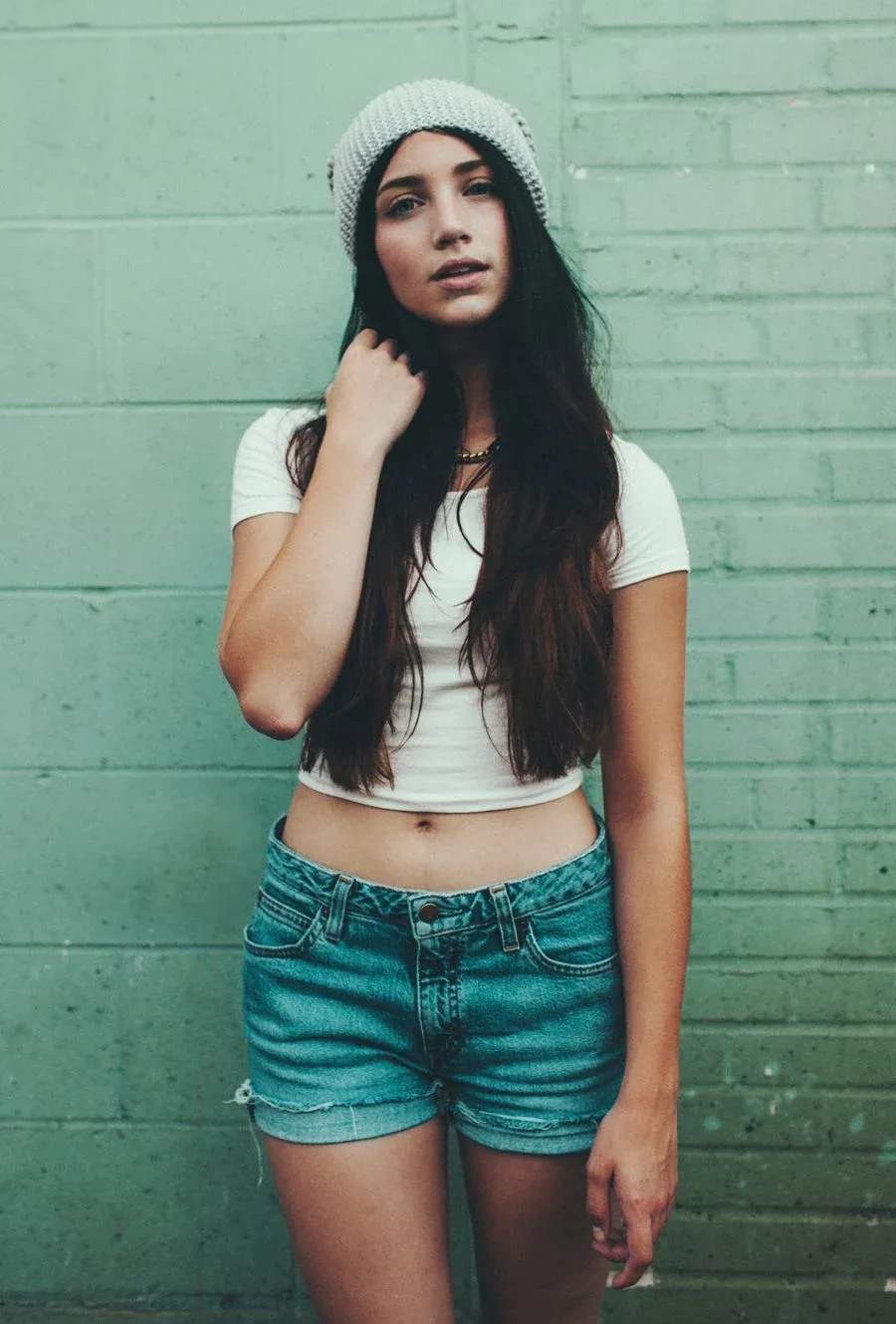Emily Rudd photo 3 — Slim, Blue