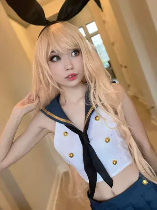 Emiru photo 4 — Brown, Mixed-race (primarily Asian)