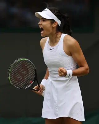 Emma Raducanu photo 12 — Sportswoman: Tennis Player, British