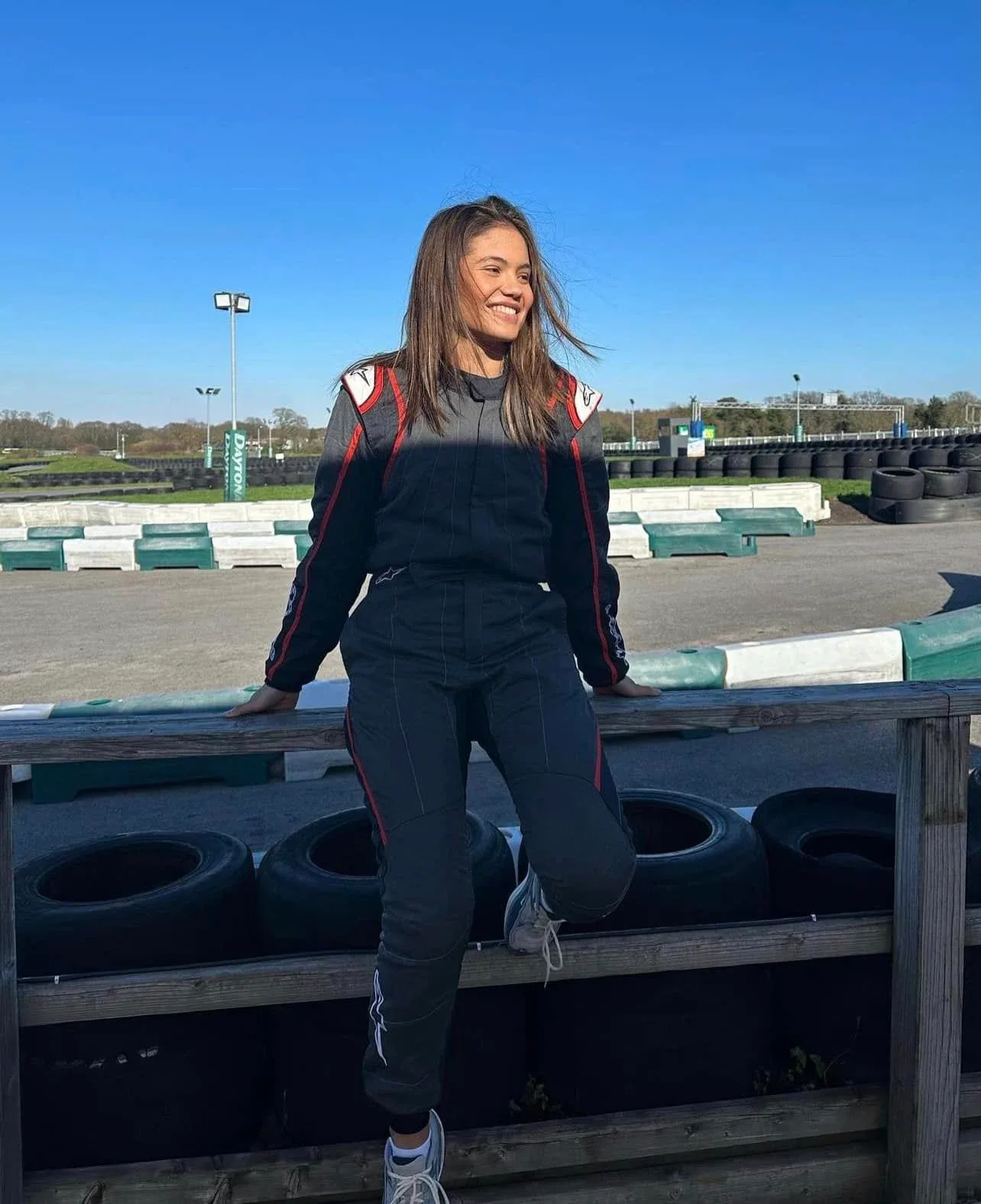 Emma Raducanu photo 8 — Brown, Athletic