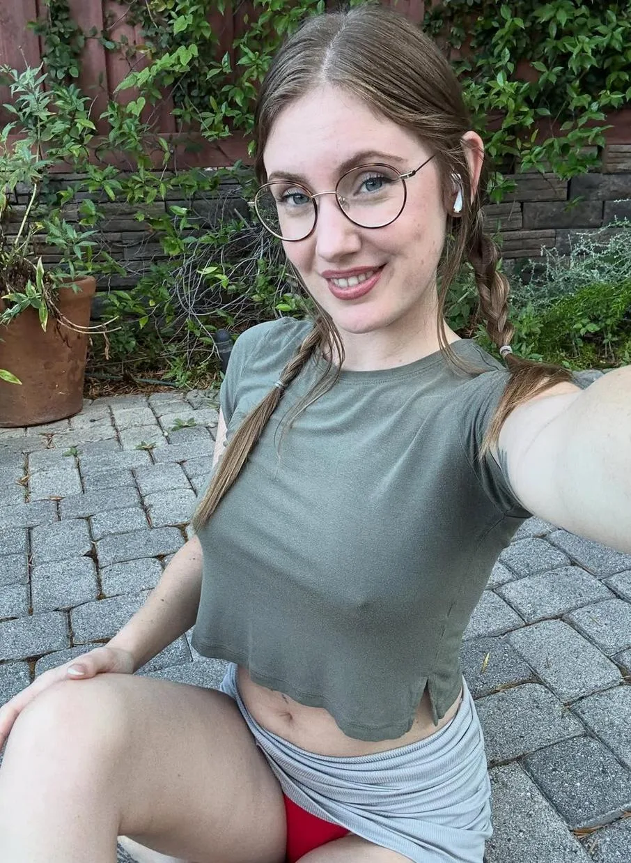 Emma Ruby photo 12 — Adult Model, ASMR Star, Camgirl, Fetish Model, Porn Star, American
