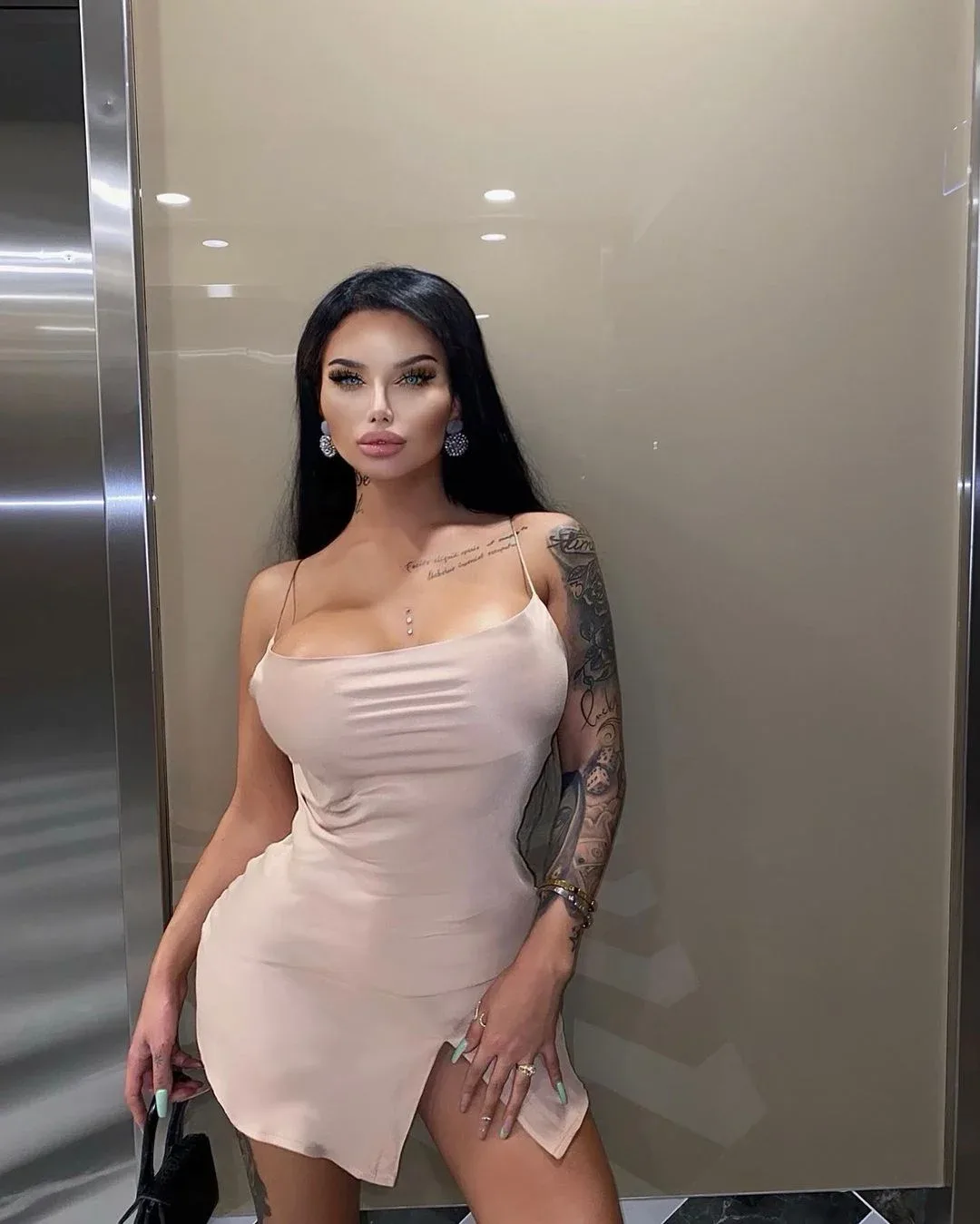 Enise Sude — Influencer, Emirian (Dubai),  (Turkish)