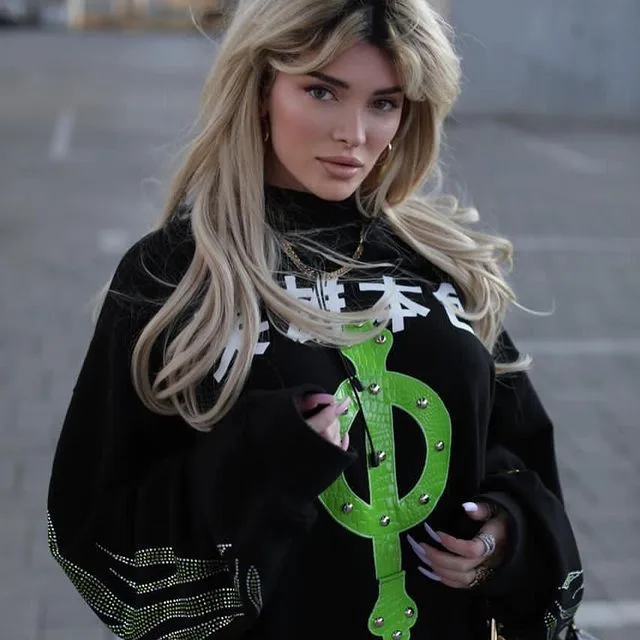 Era Istrefi photo 17 — Caucasian, Influencer, Musician, YouTuber