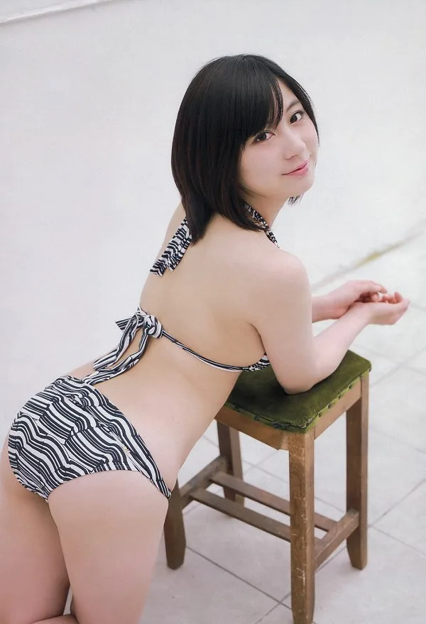 Erena Ono photo 2 — Asian, Actress (former), Gravure Idol (former), Musician (former), Musician:  J-pop Idol (former)
