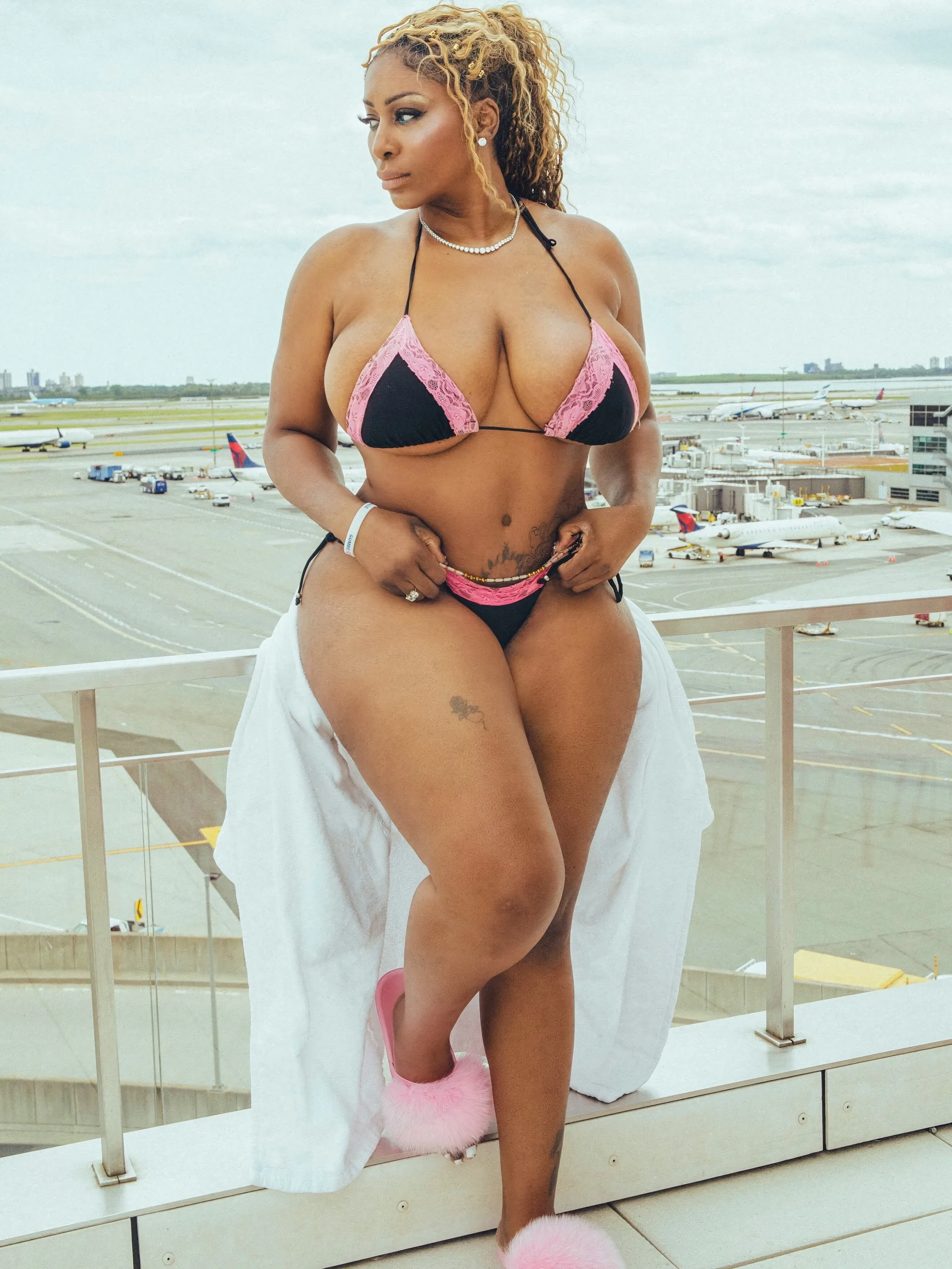 Erica Diggs photo 3 — BBW, Brown