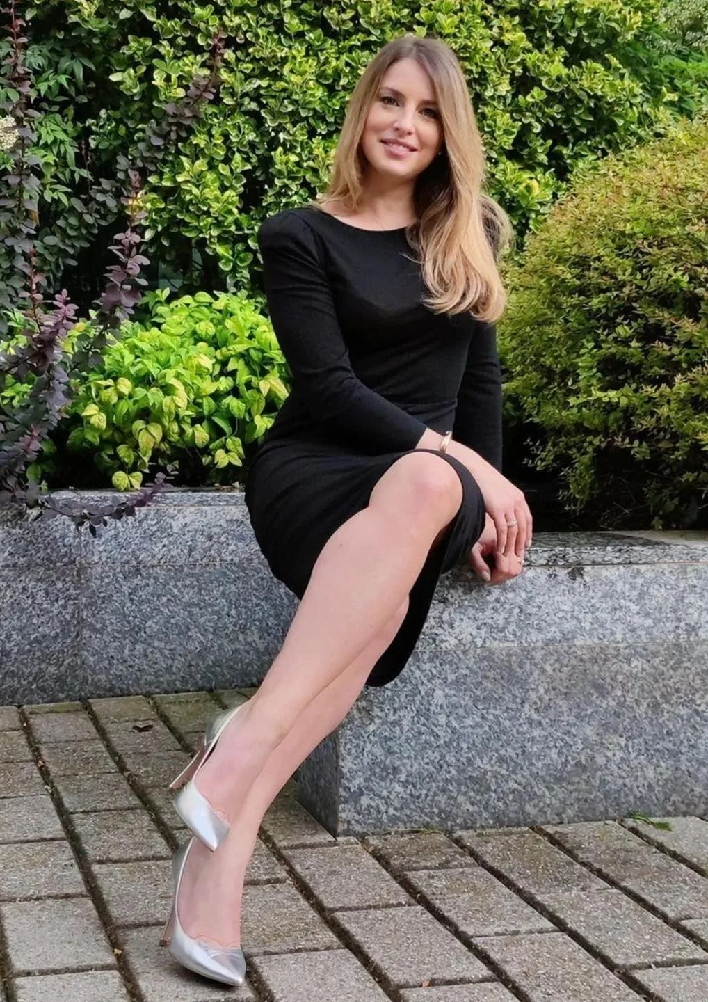 Erika Calvani photo 2 — Blonde, Slim