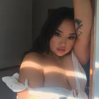 Erika Lipps photo 10 — BBW, Mixed-race (primarily Asian)