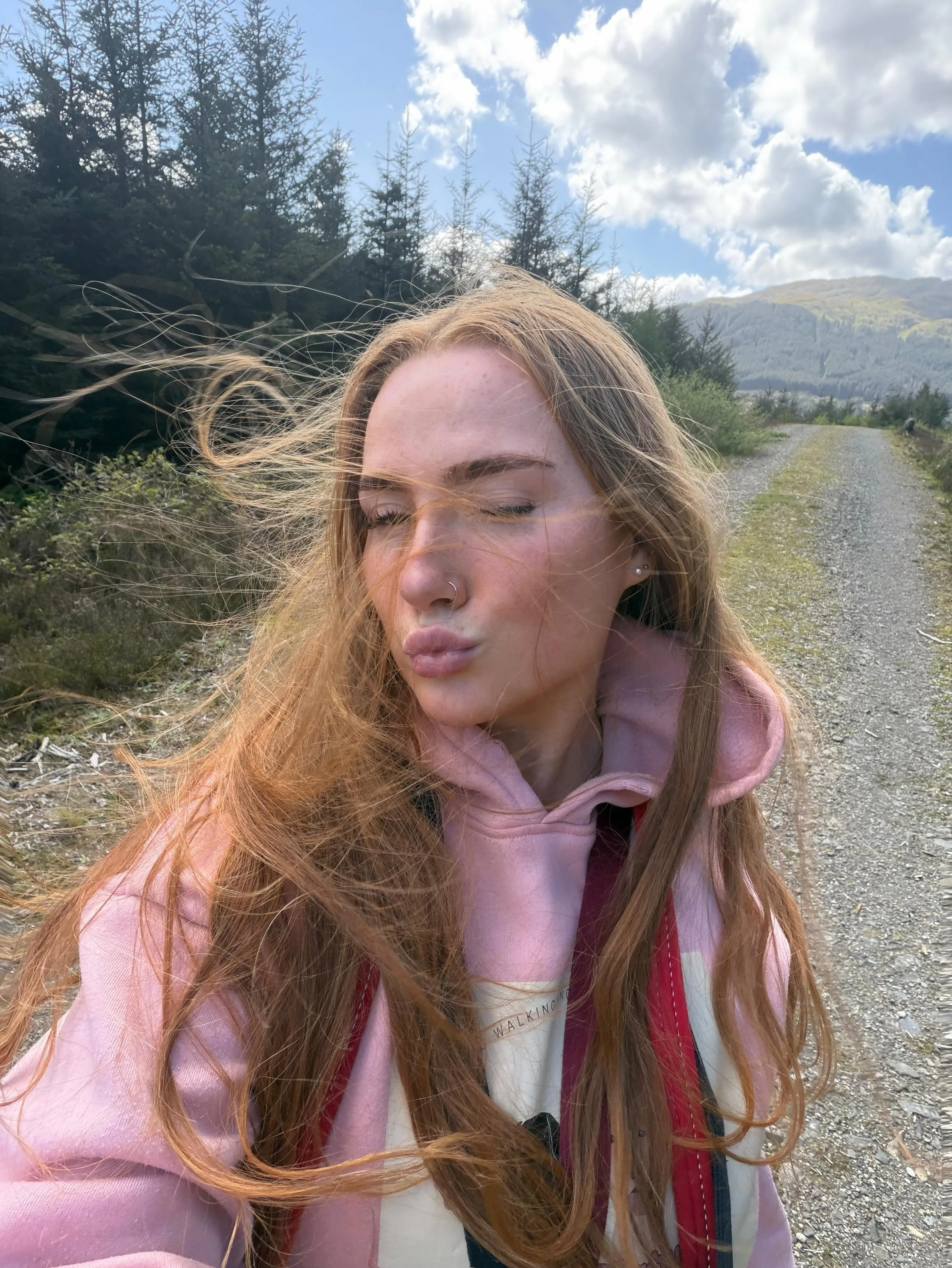 Erin Bracey photo 11 — Green, British),  (Scottish