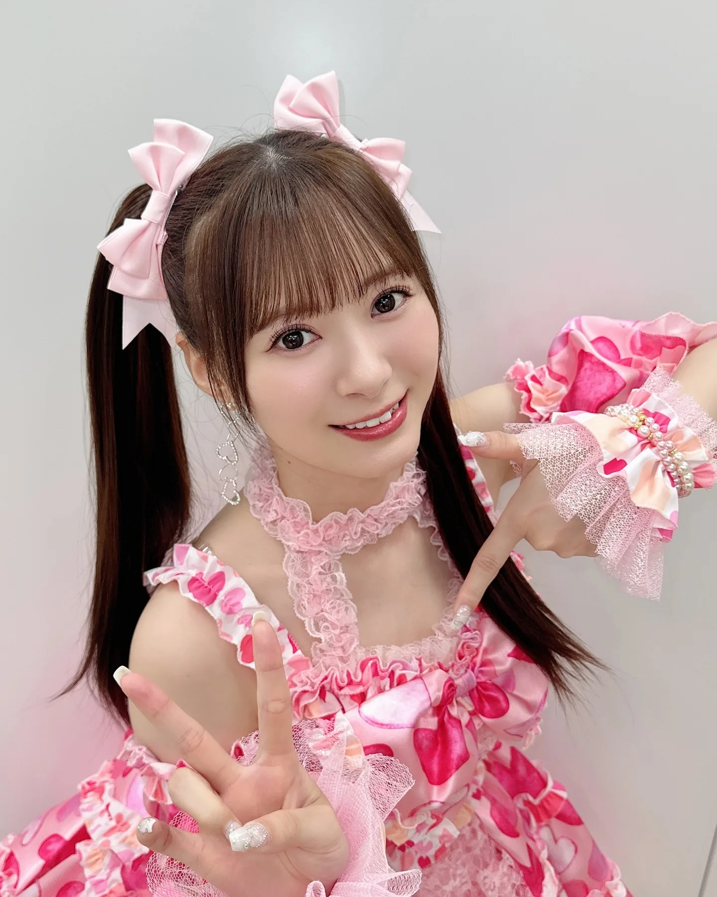 Erina Ikuta photo 3 — Slim, Brown