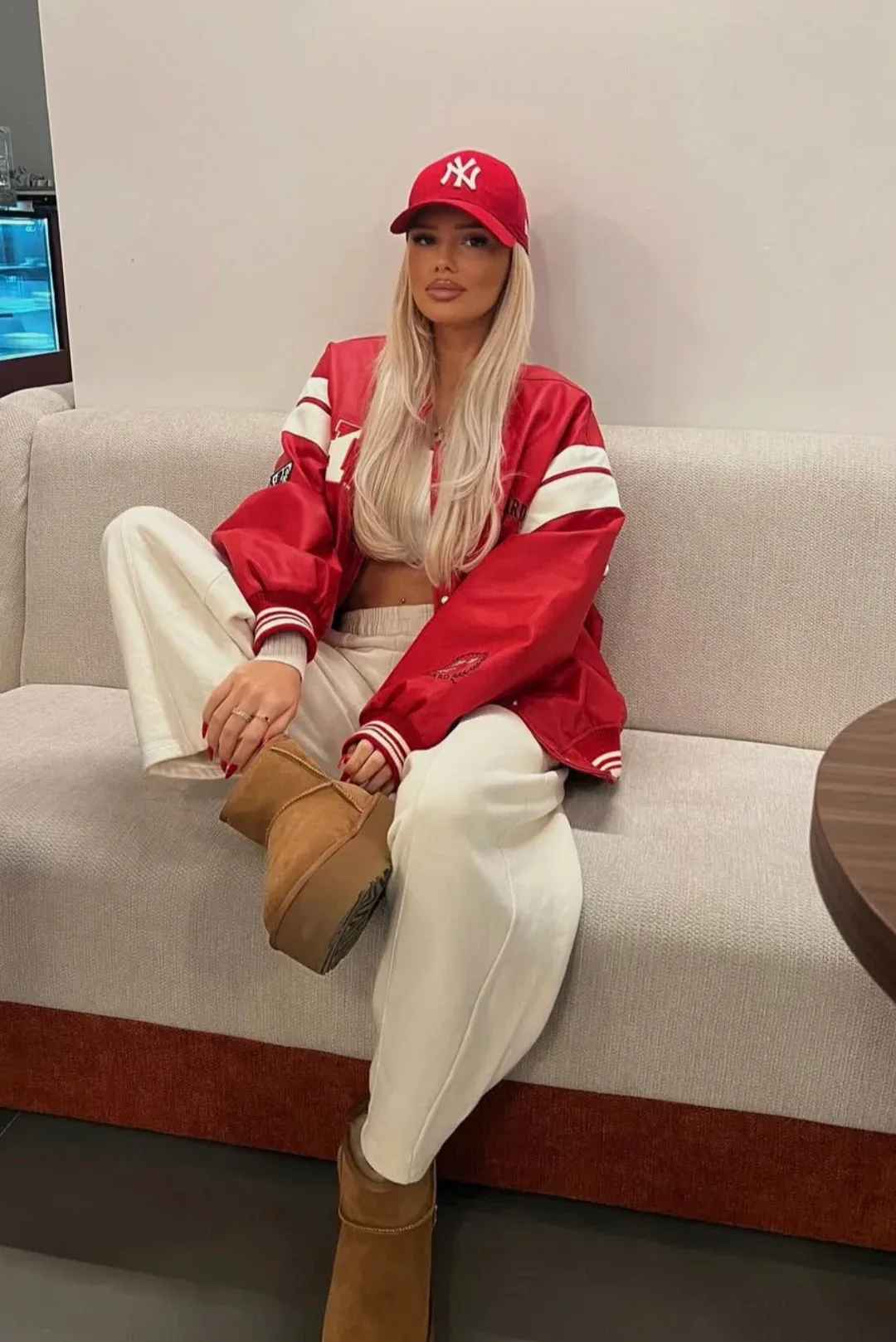 Erna Ahmeti photo 4 — Caucasian, Influencer, Model