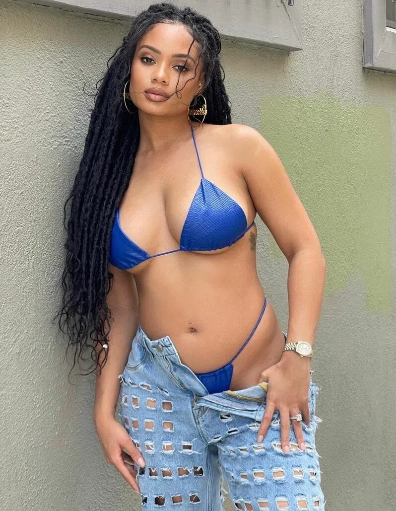 Essence Tatiana photo 11 — Black, Glamour Model, Model