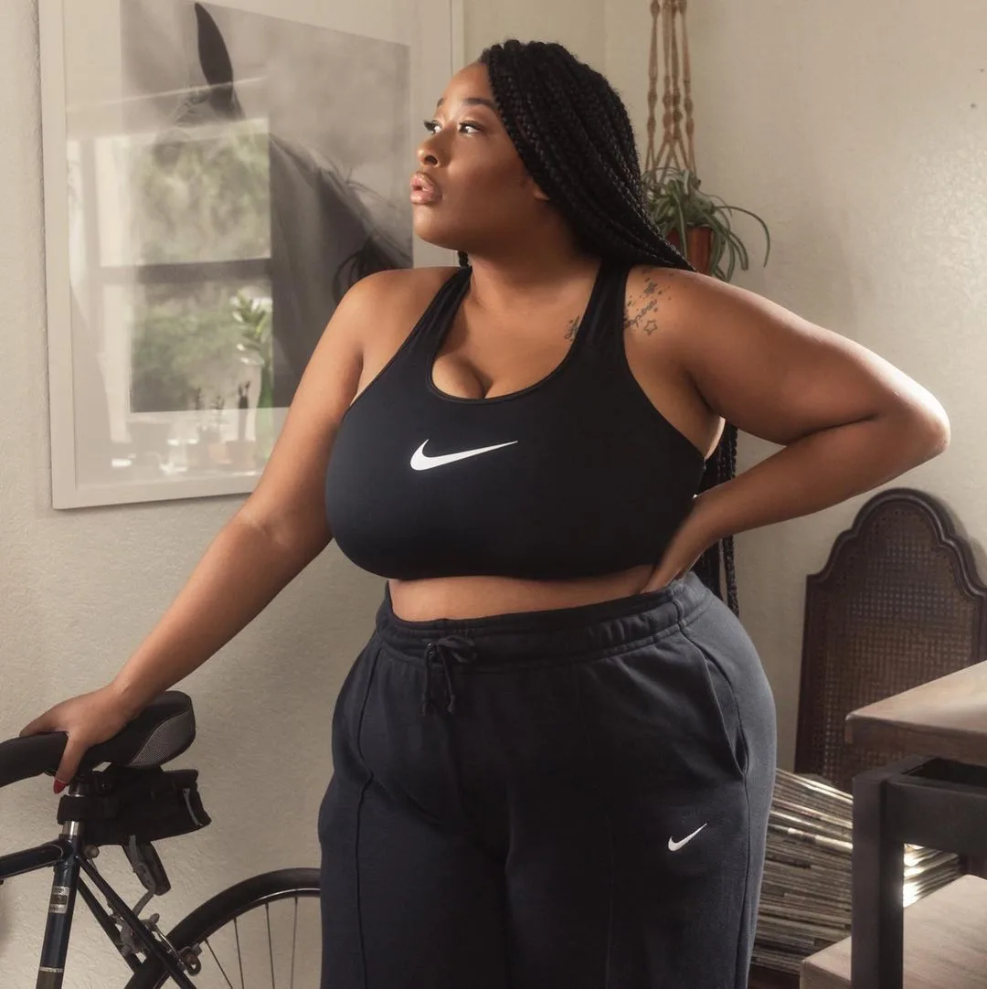 Essie Golden photo 14 — BBW, Black
