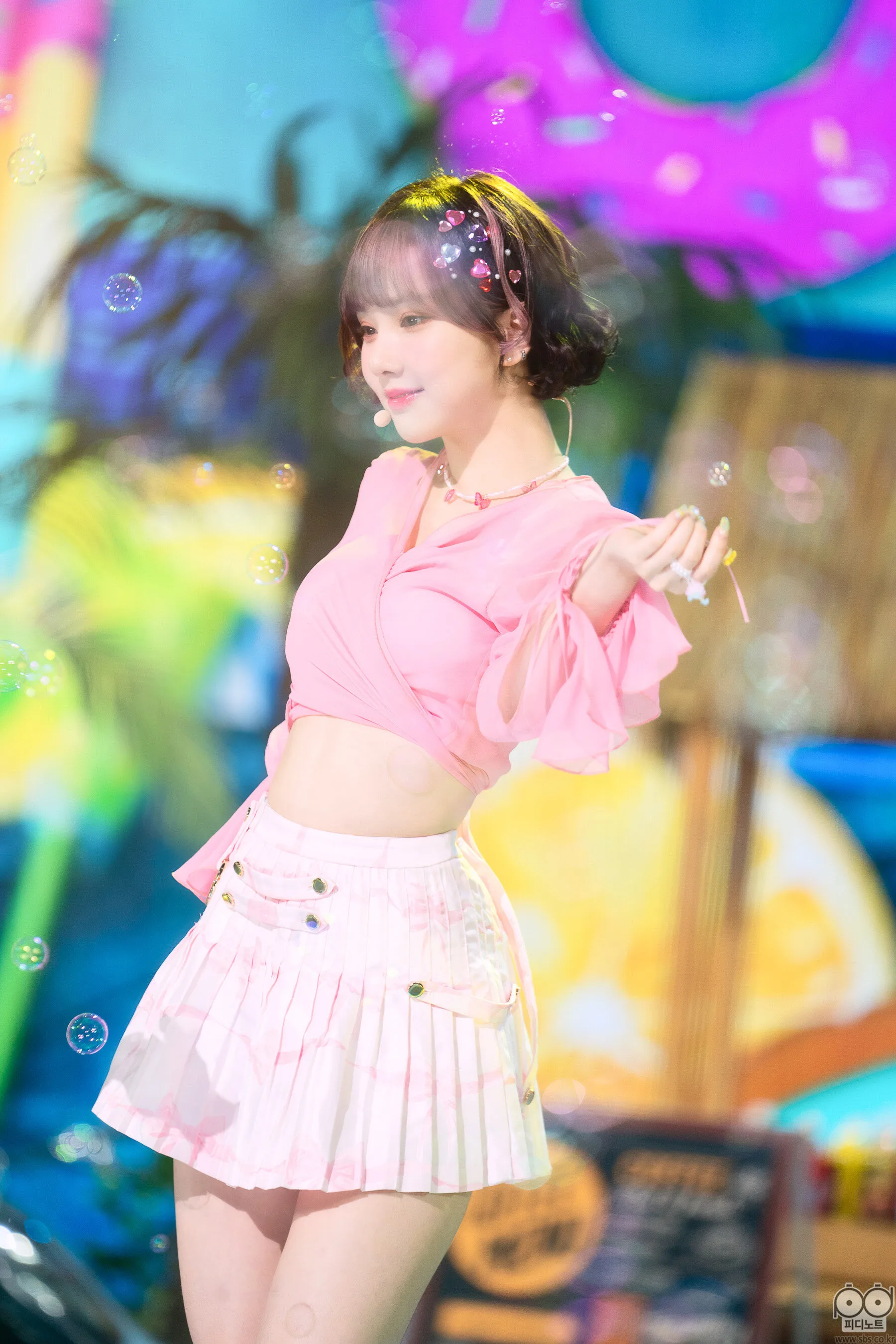 Eunha photo 10 — Brown, Asian