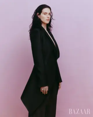 Eva Victor photo 6 — Actress, Director, Writer, American),  (French