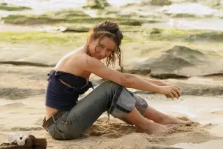 Evangeline Lilly photo 14 — Brown, Slim