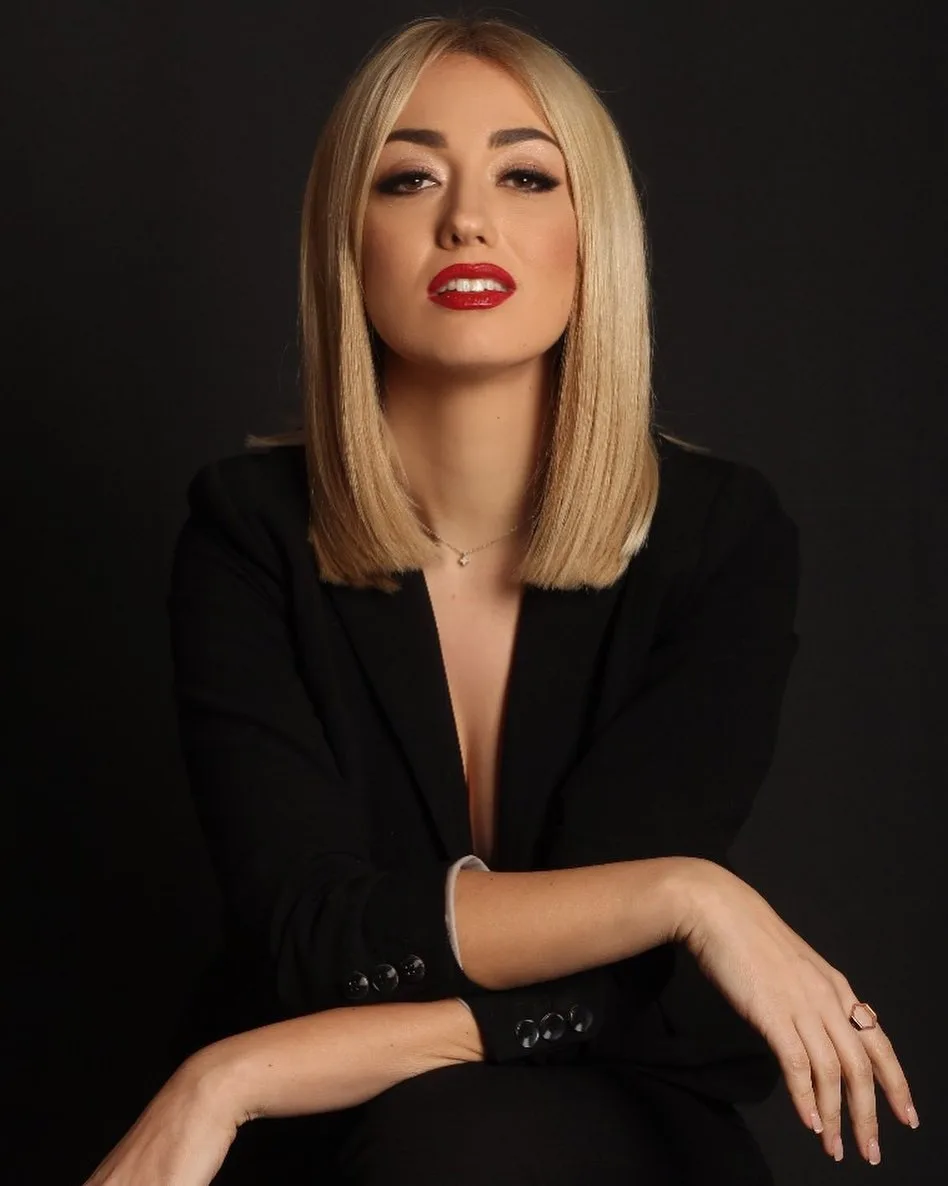 Evi Reci photo 7 — Caucasian, Journalist, Musician: Singer, Radio Host, Reality TV Star (former), TV Host
