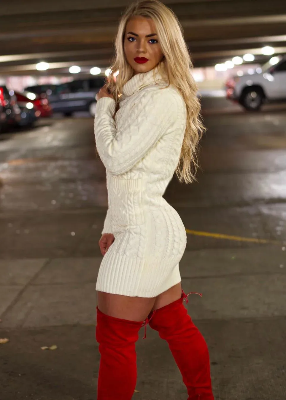 Faith Clevenger photo 1 — American, Blonde