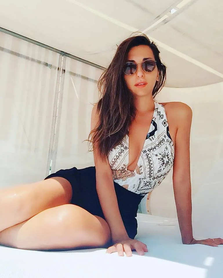 Federica Cacciola photo 14 — Brown, Slim