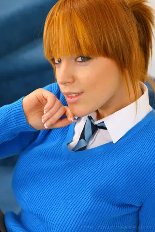 Fi Stevens photo 9 — Average, Blue