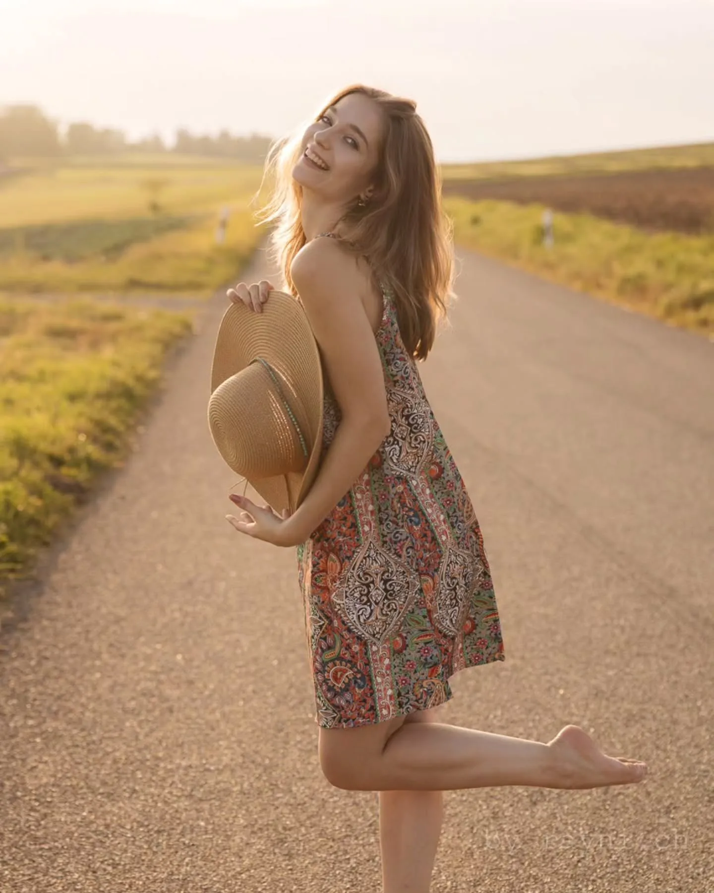 Fiona Rosamilia photo 2 — Brown, Slim