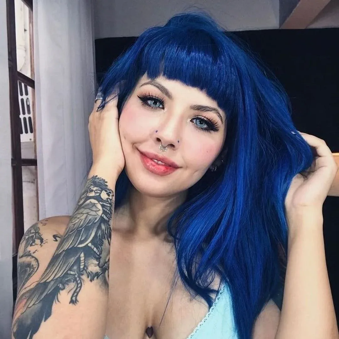 Flavia Dantas photo 4 — Blue, Latin
