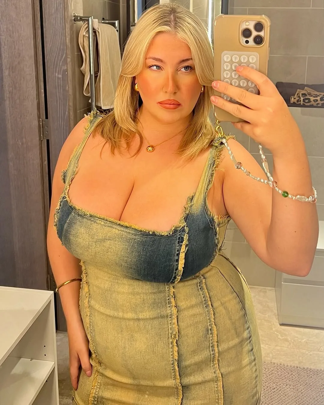 Florence Clara photo 20 — Caucasian, Model
