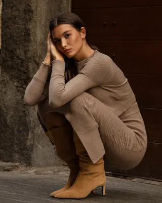 Francesca Bergesio photo 10 — Brown, Caucasian