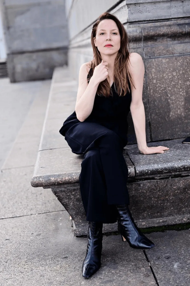 Franziska Van Der Heide photo 2 — Brown, Athletic
