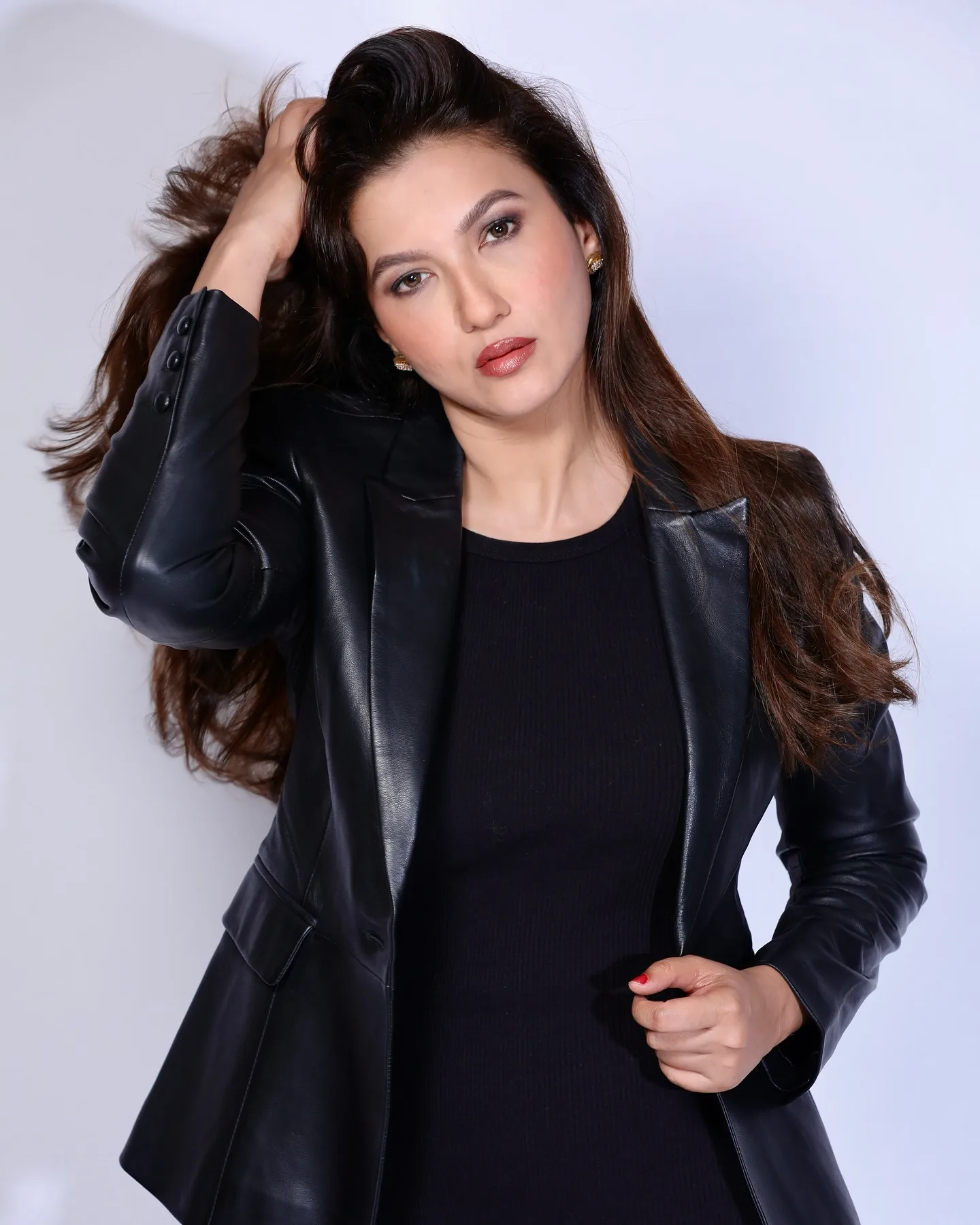 Gauahar Khan photo 13 — Indian, Black
